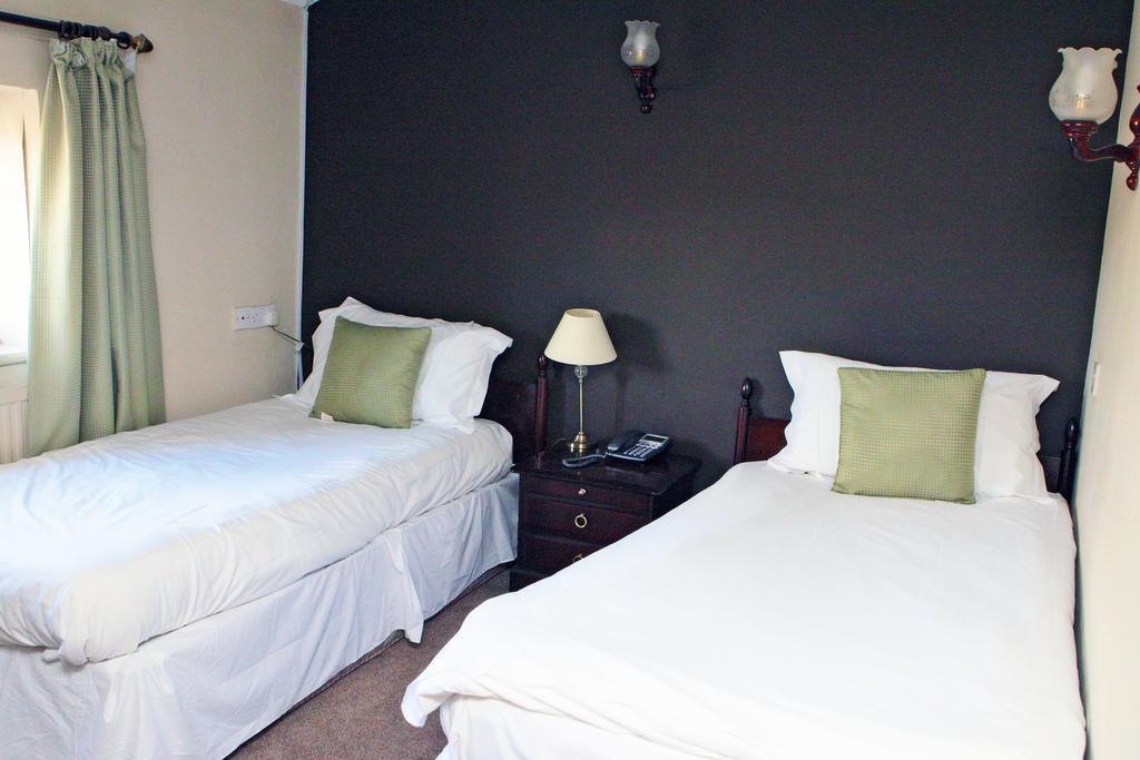 Clough Manor Hotel Denshaw Ruang foto